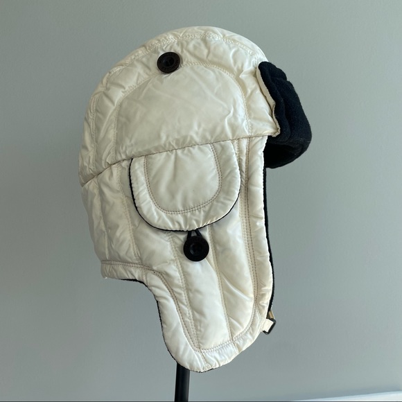 Moncler hat - Picture 1 of 12